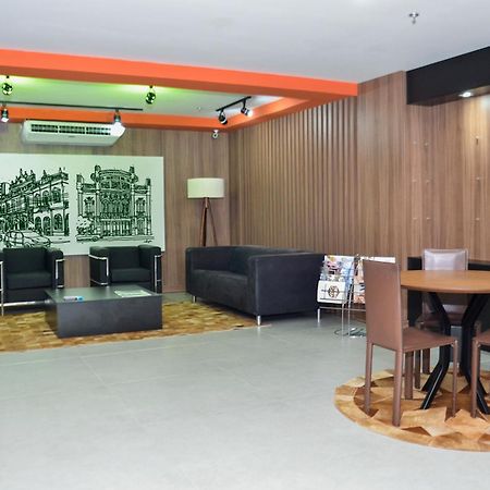 פלוטאס M Tower Hotel מראה חיצוני תמונה