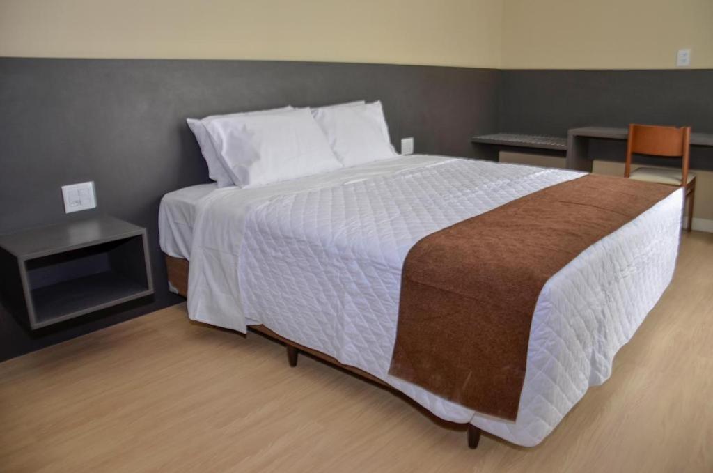 פלוטאס M Tower Hotel מראה חיצוני תמונה