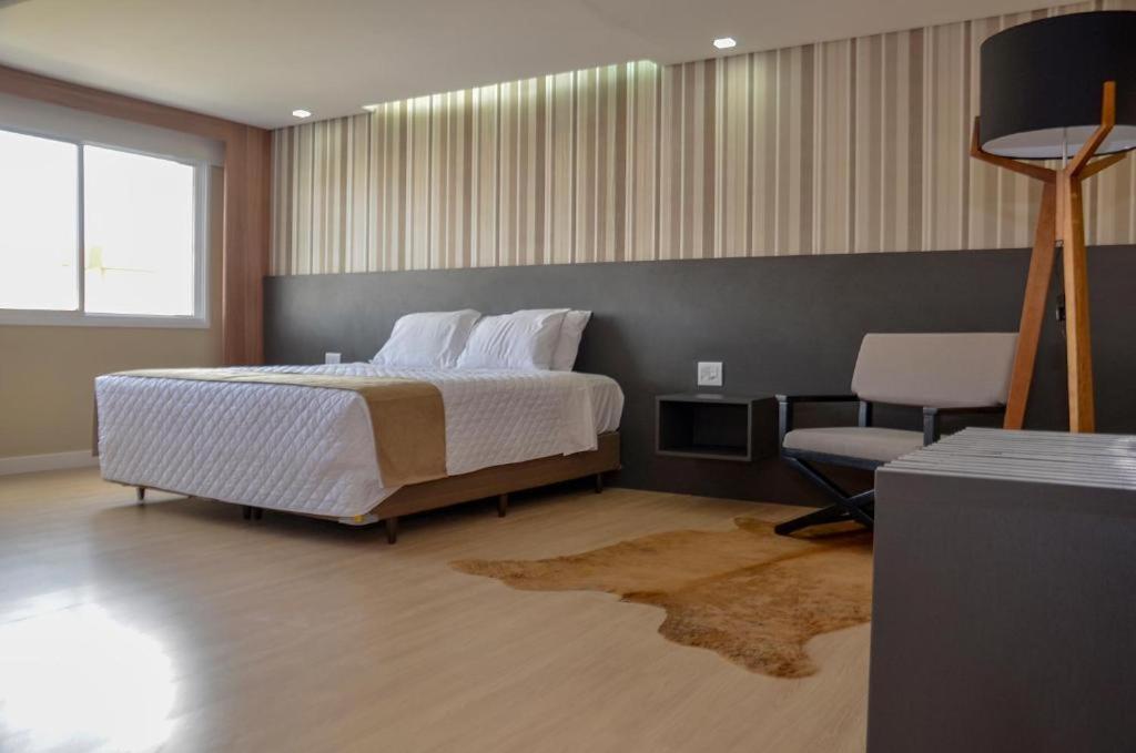 פלוטאס M Tower Hotel מראה חיצוני תמונה