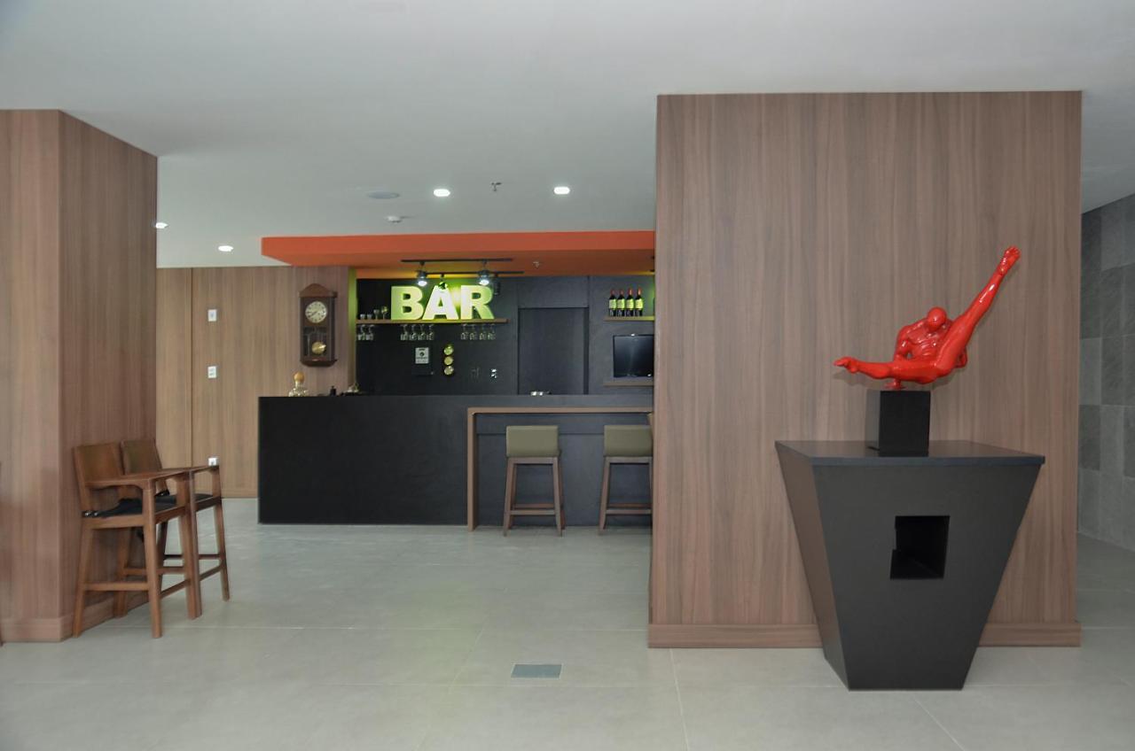 פלוטאס M Tower Hotel מראה חיצוני תמונה