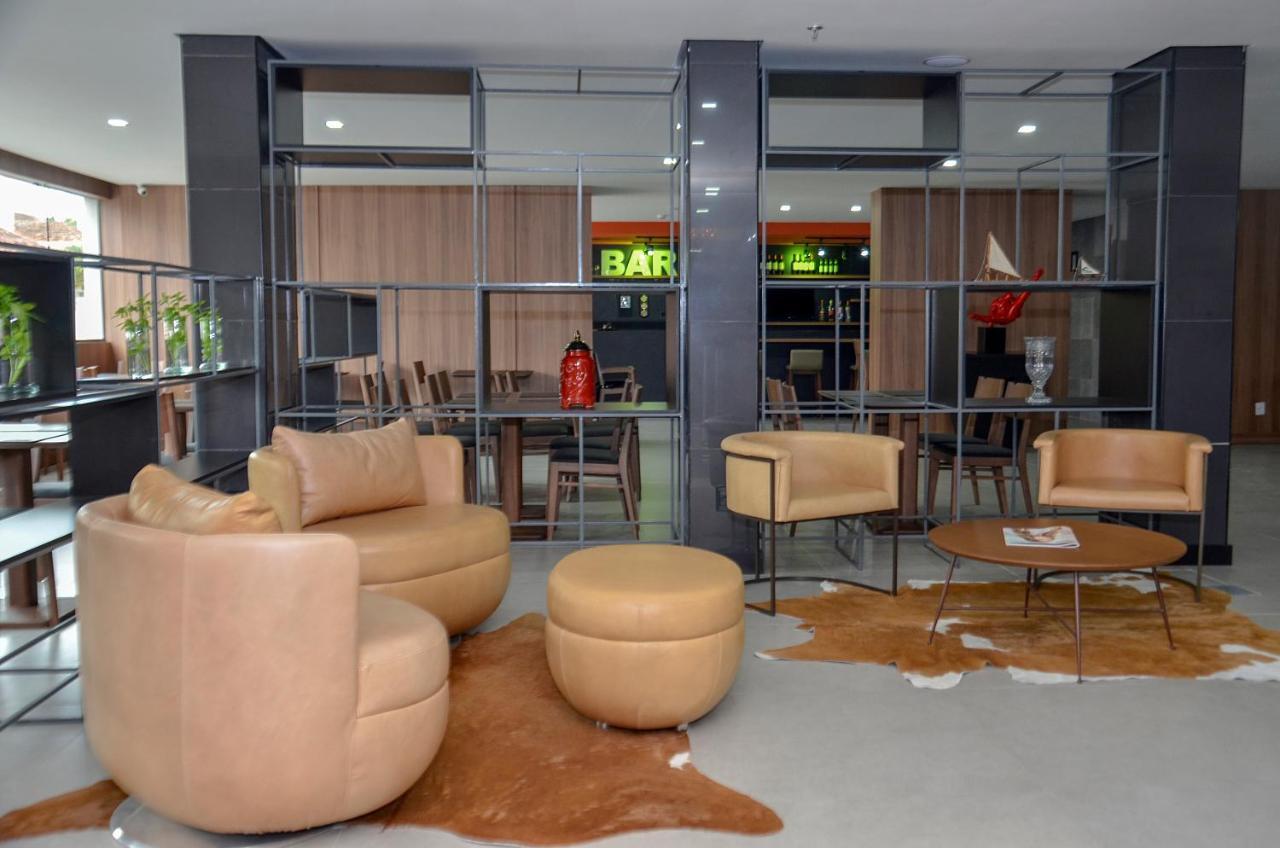 פלוטאס M Tower Hotel מראה חיצוני תמונה