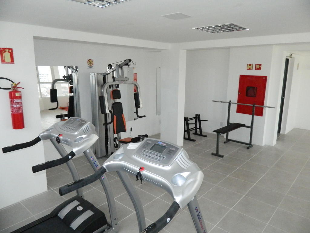 פלוטאס M Tower Hotel מראה חיצוני תמונה
