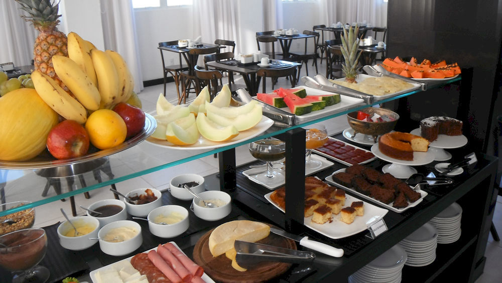 פלוטאס M Tower Hotel מראה חיצוני תמונה